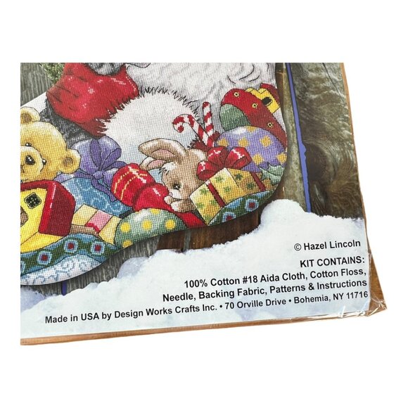 Cross Stitch Kit Santa & Kitty - Picture 3 of 4